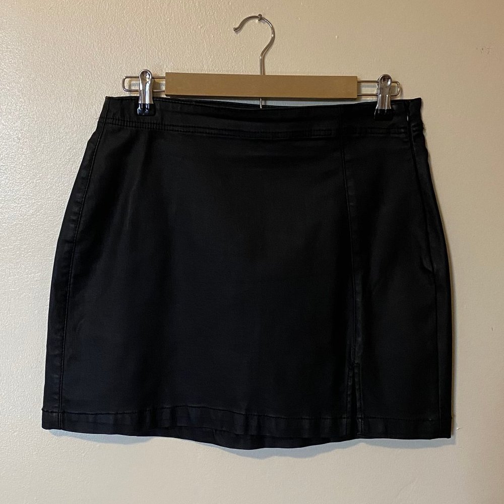Indigo Rising Black Mini Skirt with Slit Size M